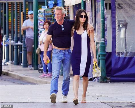 olga korotyayeva sean penn|Sean Penn and Girlfriend Olga Korotyayeva Hold Hands on。